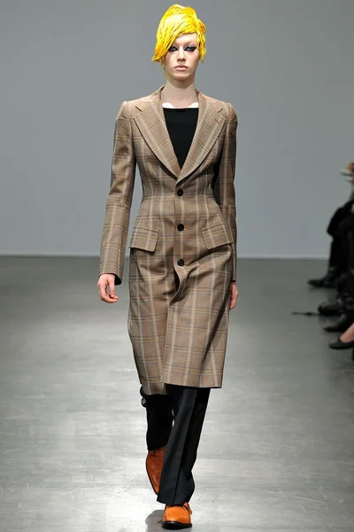 Look 1